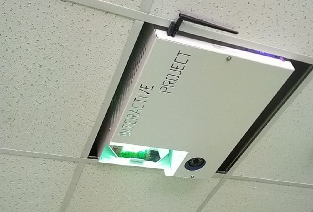 Интерактивный пол в фойе медучреждения Интерактивный пол в фойе медучреждения