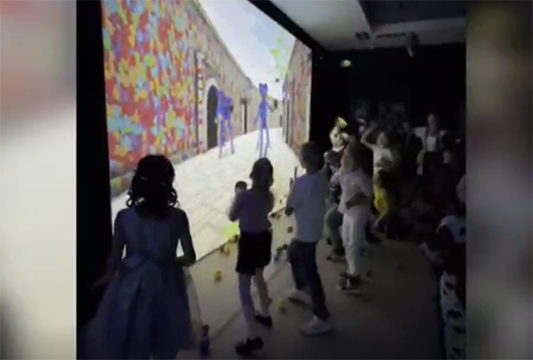 Интерактивная  стена Кидалки