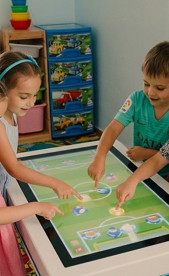 Интерактивный стол или планшеты в детском саду: что выгоднее и эффективнее для ДОУ