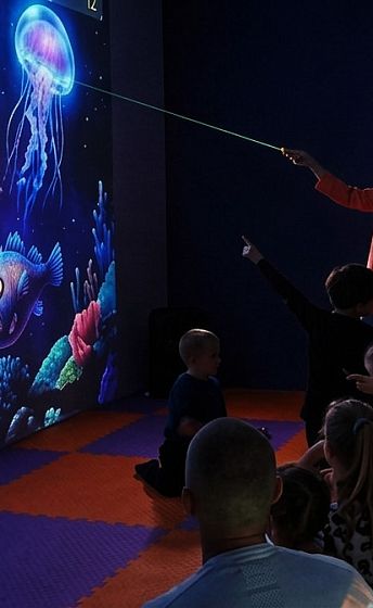 Интерактивное оборудование: аренда или покупка — что выгоднее?